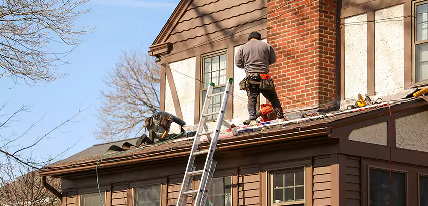 Roof Siding Trim Repair in Oak Forest