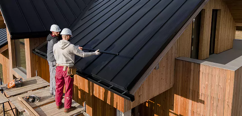 Metal Barn Roof Repair in Oak Forest